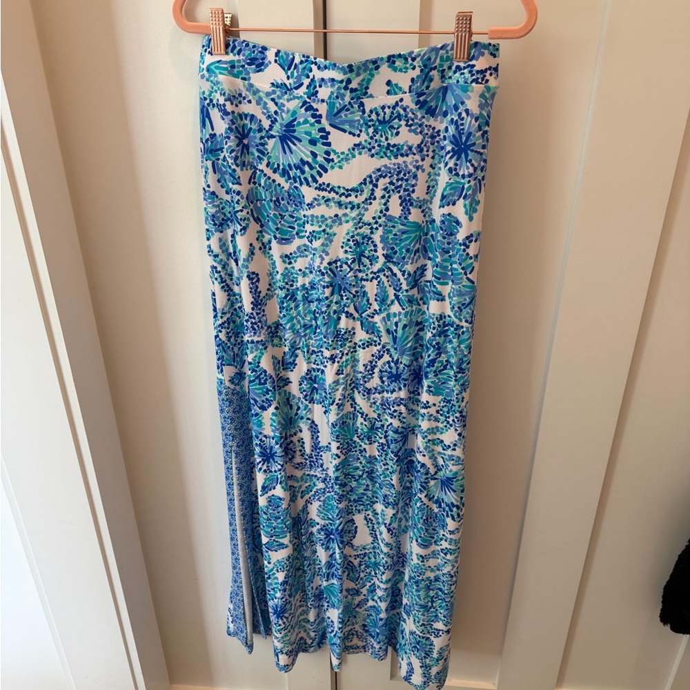 Lilly Pulitzer Blue and White Patterned Maxi Skirt